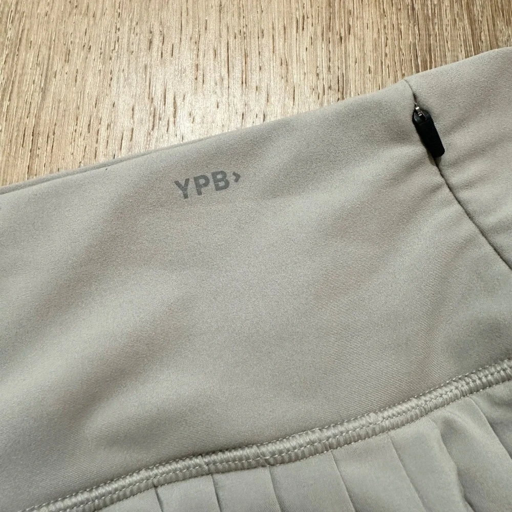 YPB x Abercrombie | Woman's Gray‎ Pleated Active Athleisure Skort Skirt, Size M